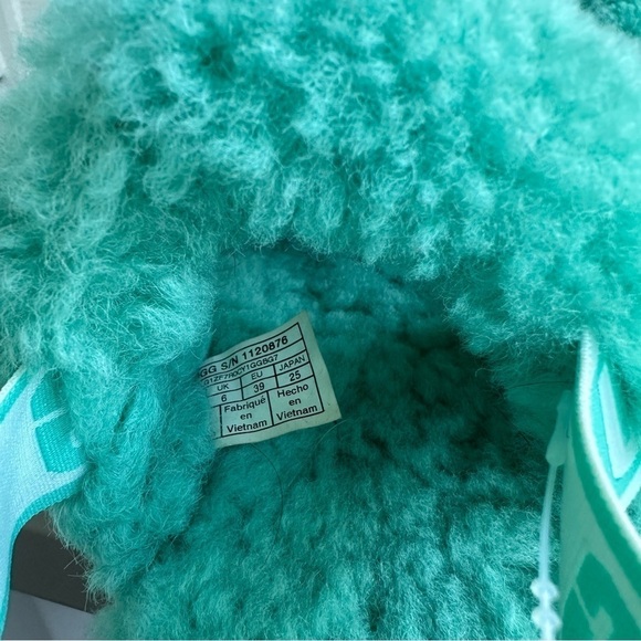 UGG Oh Fluffita Sherpa Platform Sandals Inside Outside Tiffany Blue Size 8 Women - Picture 9 of 9